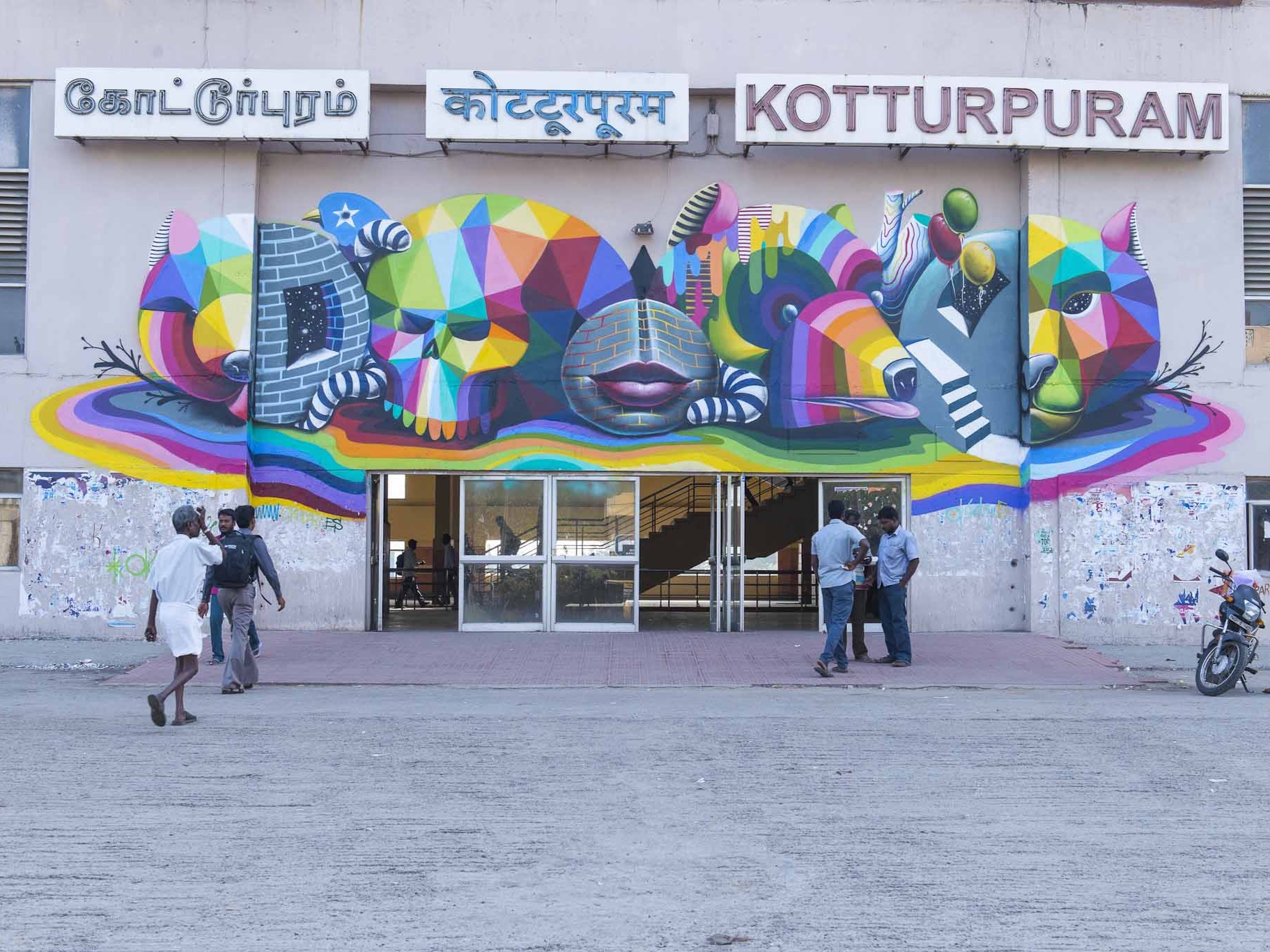 Mural on a trainstation in Chennai